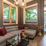 Tatrytop Grey House