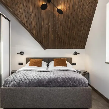 Tatrytop Grey House