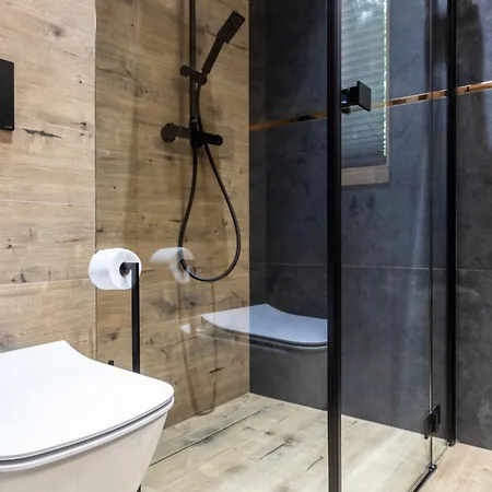 Tatrytop Grey House *