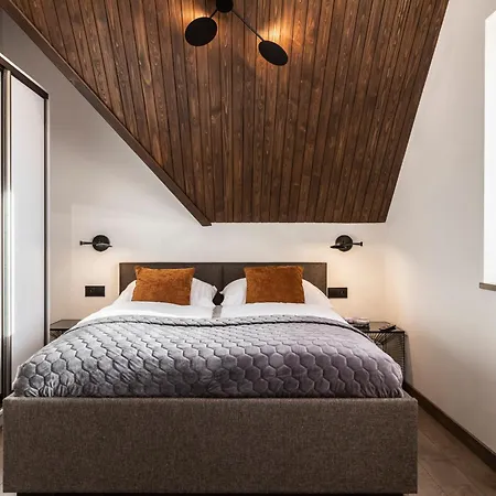 Tatrytop Grey House *